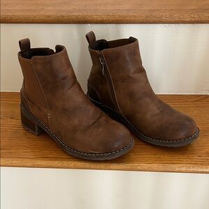 Wanderlust Leather Zip Boots